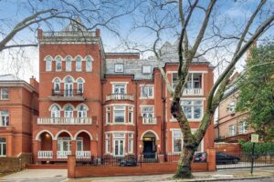 Flat , Hampstead Heights,  Fitzjohns Avenue, London