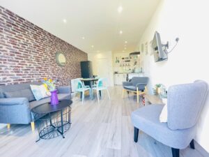 Arendale Court,  Hendon Way, London