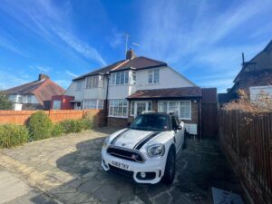 Wentworth Avenue, West Finchley N3